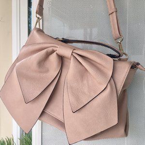 Blush Pink Bow Purse - so springy!